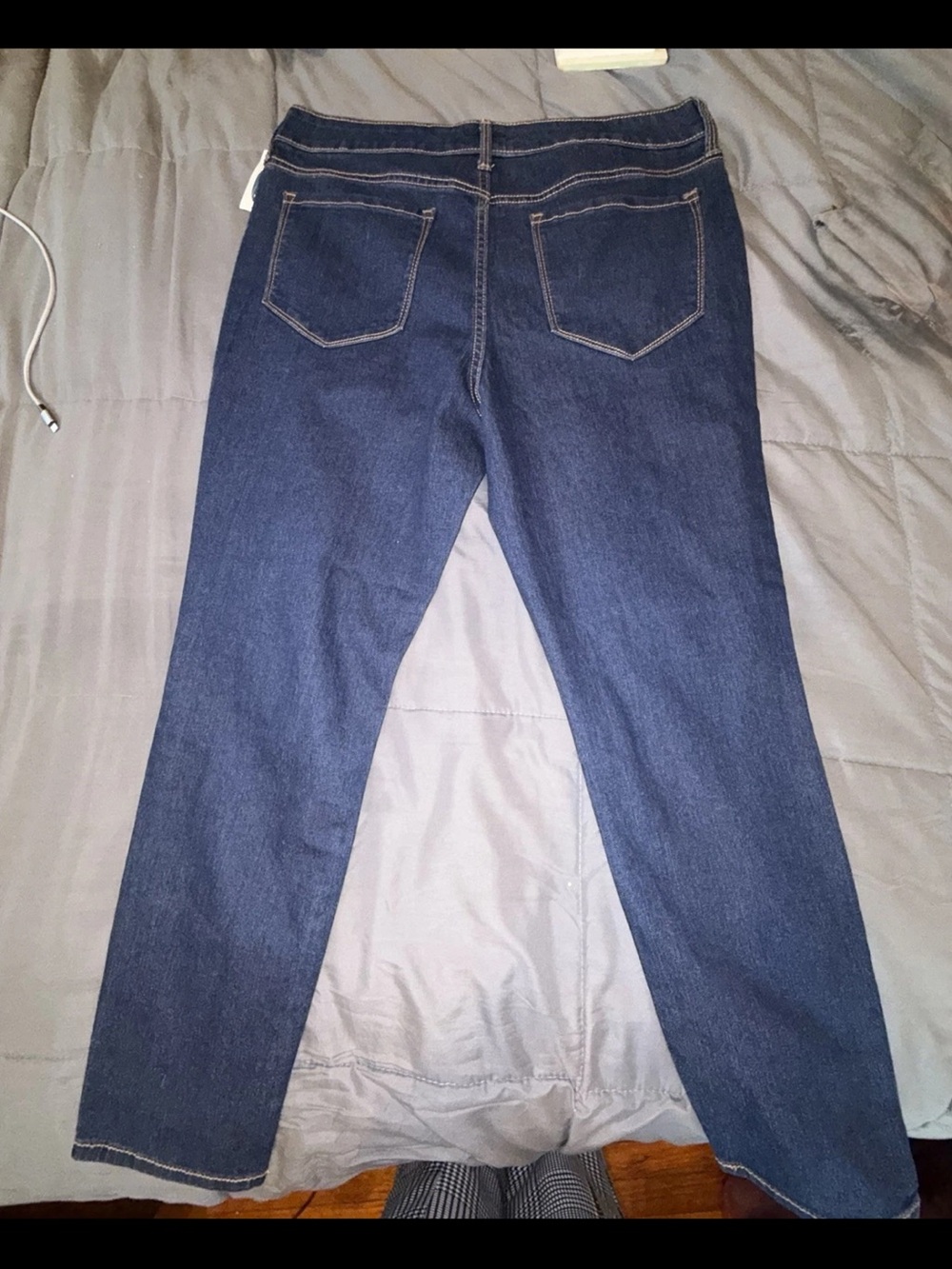 NWT Old Navy Super Skinny Dark Wash Jeans Size 12 Short - Picture 2 of 8
